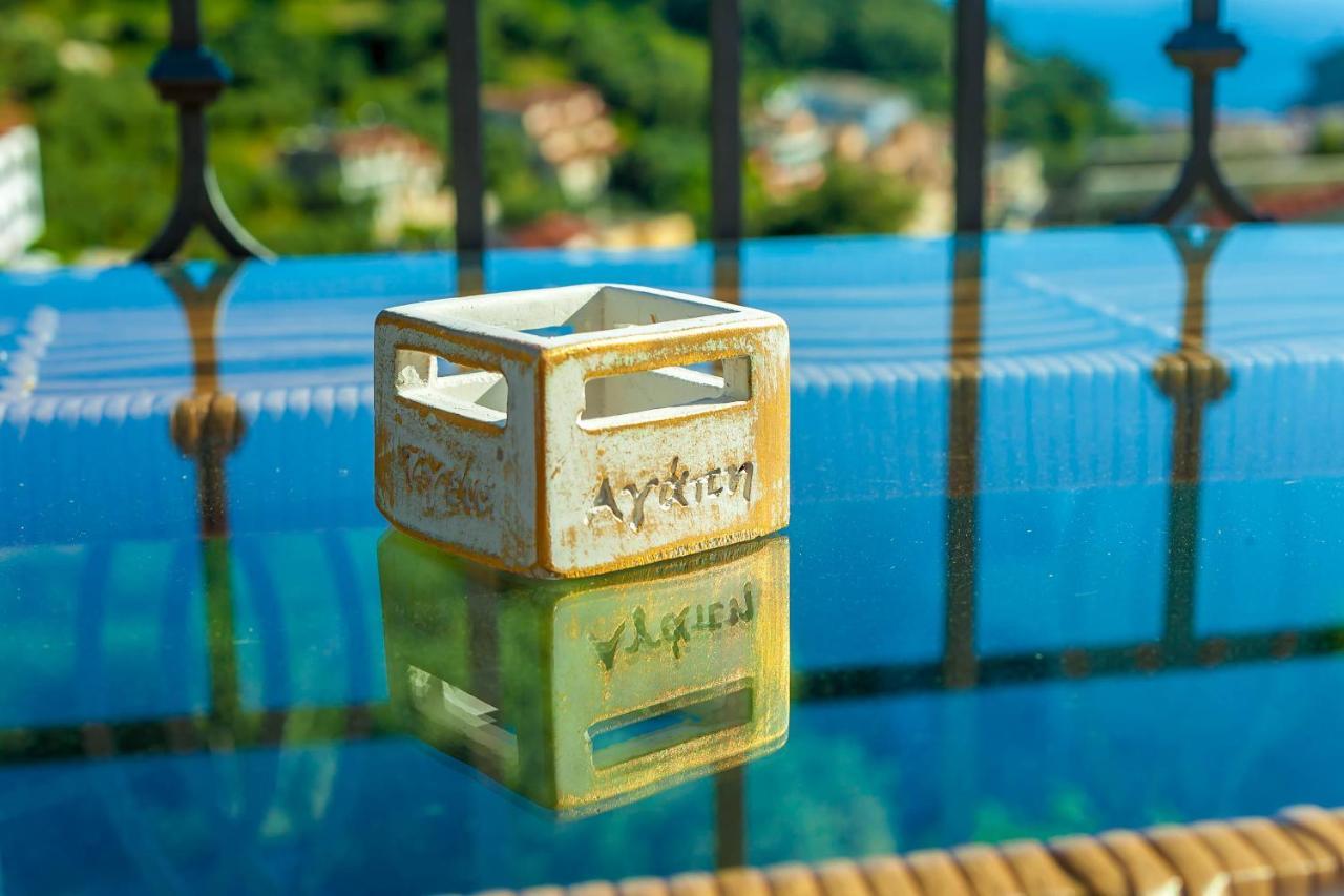 Natura Luxury Suites Parga Eksteriør billede