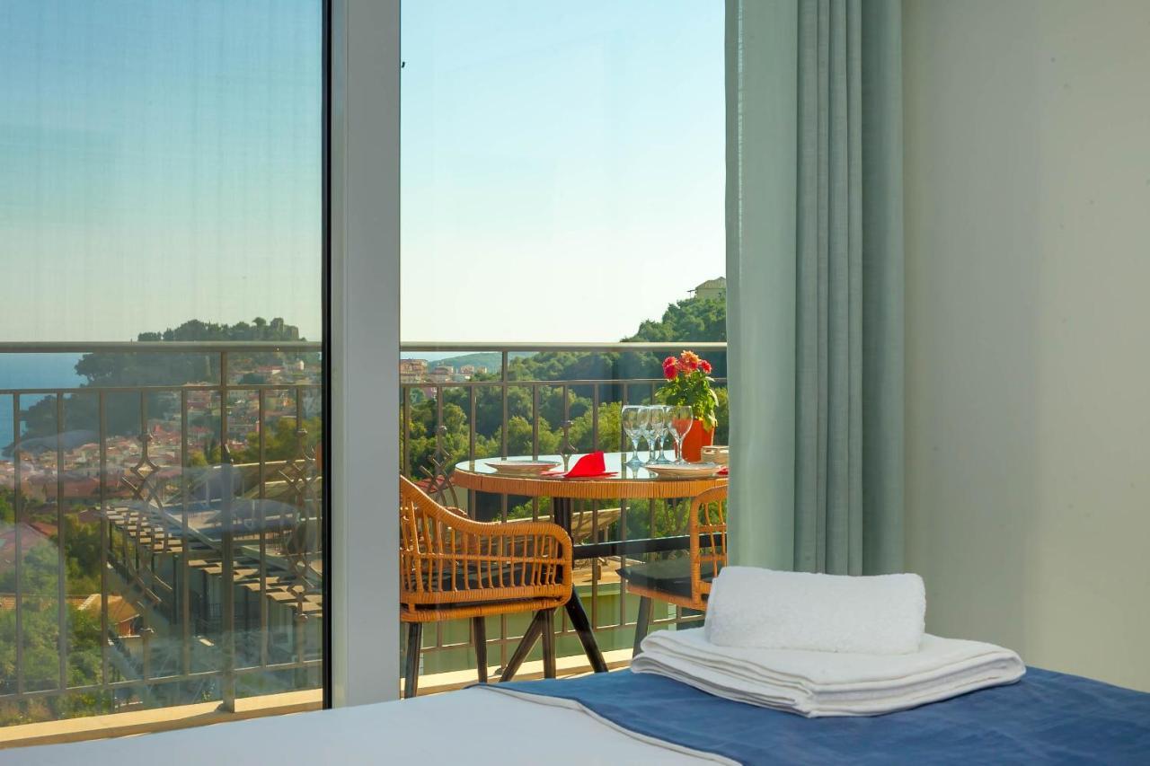 Natura Luxury Suites Parga Eksteriør billede