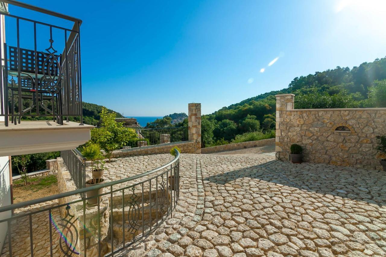 Natura Luxury Suites Parga Eksteriør billede