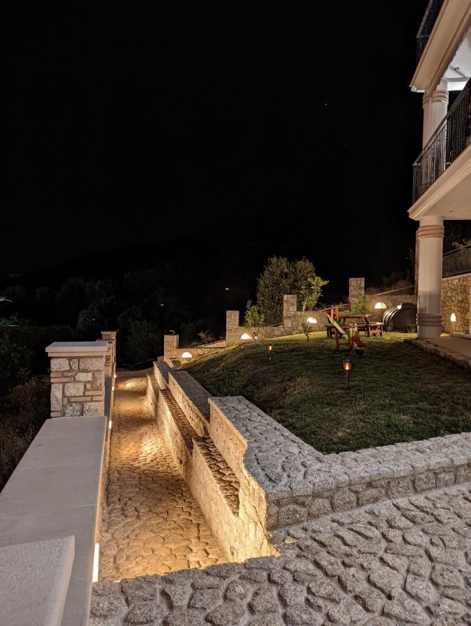 Natura Luxury Suites Parga Eksteriør billede