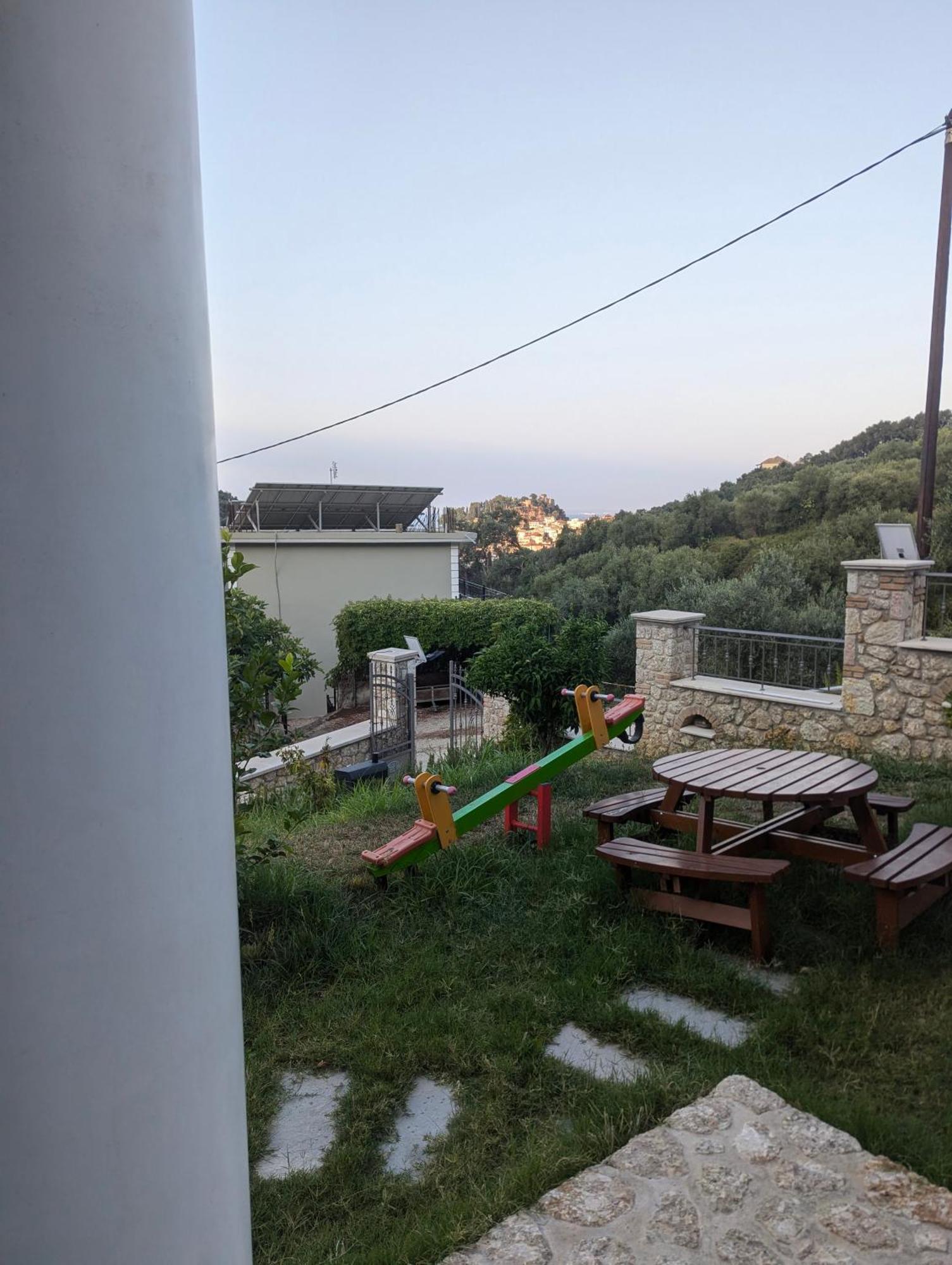 Natura Luxury Suites Parga Eksteriør billede