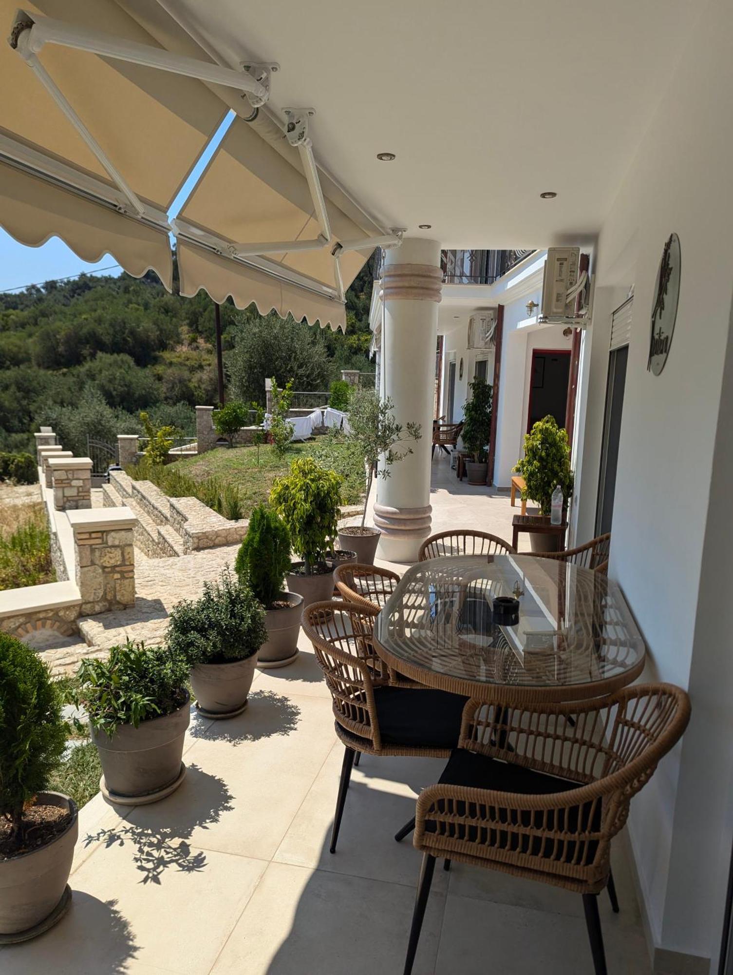 Natura Luxury Suites Parga Eksteriør billede